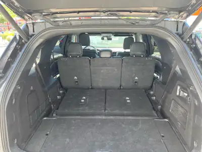 Ford Explorer 3.0 V6 Plug-in Hybrid ST-Line — SUV 7 places rechargeable, 129 900 km — Miniatur 11