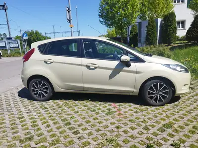 Ford Fiesta 1.4 16V Trend — Citadine fiable, entretien maîtrisé, sans sinistre — side view