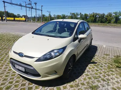 Ford Fiesta 1.4 16V Trend — Citadine fiable, entretien maîtrisé, sans sinistre — exterior view