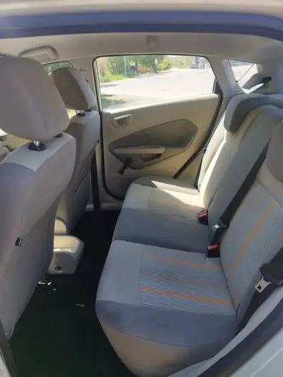 Ford Fiesta 1.4 16V Trend — Citadine fiable, entretien maîtrisé, sans sinistre — interior
