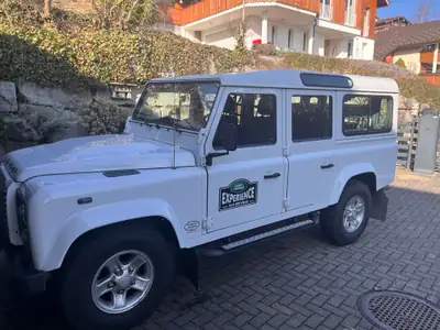 Land Rover Defender 110 TD4 — L'ultime 2.4 Puma, 50'600 km, histoire exemplaire — interior