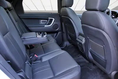 Land Rover Discovery Sport 2.0 TD4 SE — SUV 7 places, diesel efficace, 51'800 km — Miniatur 12