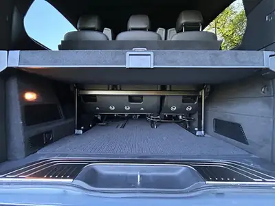 Mercedes-Benz V 300 d AMG 4Matic — Monospace premium 7 places, diesel performant — Thumbnail 11