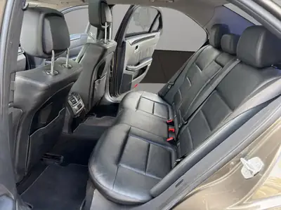 Mercedes-Benz E 500 CGI — Berline de prestige 408 ch, 4Matic intégral — Miniature 13