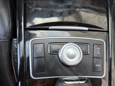 Mercedes-Benz E 500 CGI — Berline de prestige 408 ch, 4Matic intégral — Miniature 22
