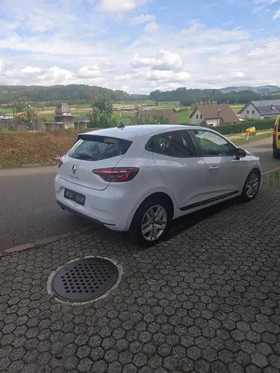 Renault Clio 1.0 SCe 75 Zen — Citadine économique et fiable, 65'600 km seulement — interior