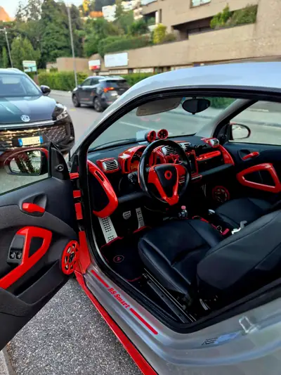 SMART FORTWO BRABUS RS 2007 — Coupé sportif compact, performance et caractère affirmé — rear view