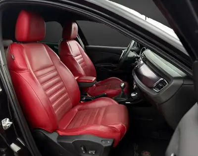 Alfa Romeo Giulietta 1750 TBi Quadrifoglio Verde — 235 ch, sportivité italienne authentique — Miniatur 9
