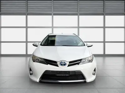 Toyota Auris Touring Sports 1.8 HSD — Monospace hybride économe, entretien complet — Heckansicht