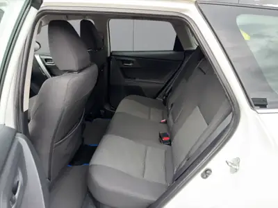Toyota Auris Touring Sports 1.8 HSD — Monospace hybride économe, entretien complet — Miniatur 16