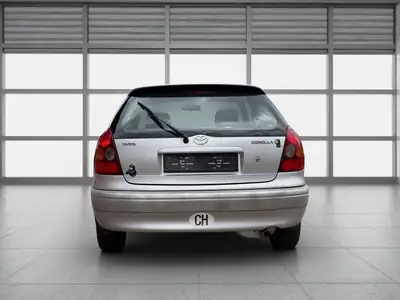 Toyota Corolla 1.6 Linea Sol plus — Berline fiable, boîte auto, parfait état d'entretien — interni