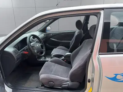 Toyota Corolla 1.6 Linea Sol plus — Berline fiable, boîte auto, parfait état d'entretien — Miniatura 8