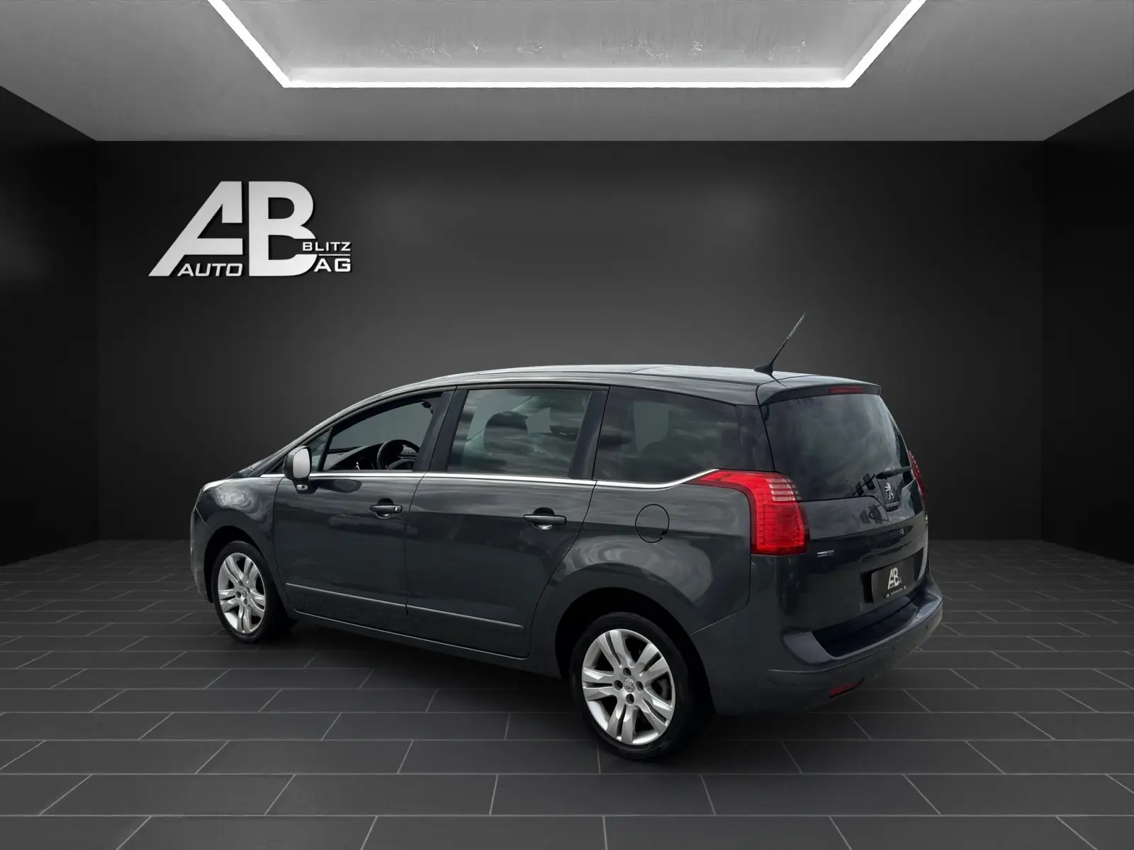 Peugeot 5008 2015 occasion Hunzenschwil — 3