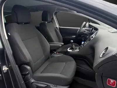 Peugeot 5008 2.0 BlueHDI 150 ch — Monospace 7 places, moteur diesel économe — Miniatur 9