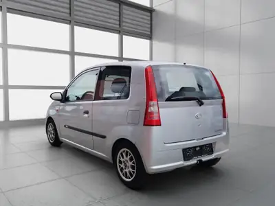Daihatsu Cuore 1.0 Eco-Top 2004 — Citadine fiable, boîte automatique, contrôle technique OK — tableau de bord