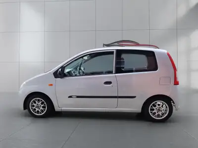 Daihatsu Cuore 1.0 Eco-Top 2004 — Citadine fiable, boîte automatique, contrôle technique OK — intérieur