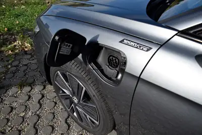 Škoda Superb 1.5 TSI PHEV Sportline — Berline break hybride rechargeable, 8000 km seulement — Thumbnail 9