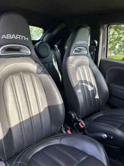 FIAT 500 Abarth Cabriolet — L'italienne sportive et décapotable — Armaturenbrett
