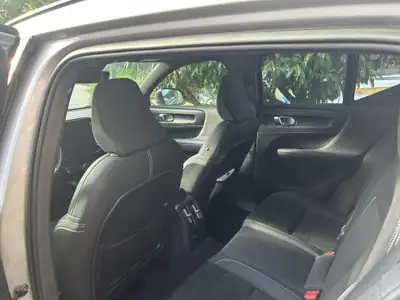Volvo XC40 1.5 T4 PiH Plus Bright — SUV hybride rechargeable, 56'000 km seulement — cruscotto