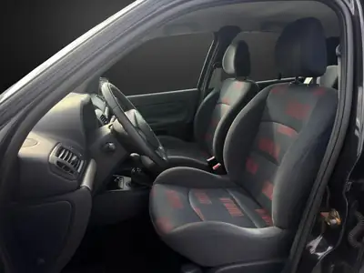 Renault Clio 1.4 16V Dynamique — Citadine fiable, frais de révision inclus — Miniatura 7