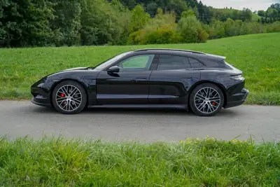 Porsche Taycan 4S Sport Turismo — Berline électrique haute performance, véhicule d'usine comme neuf — Armaturenbrett