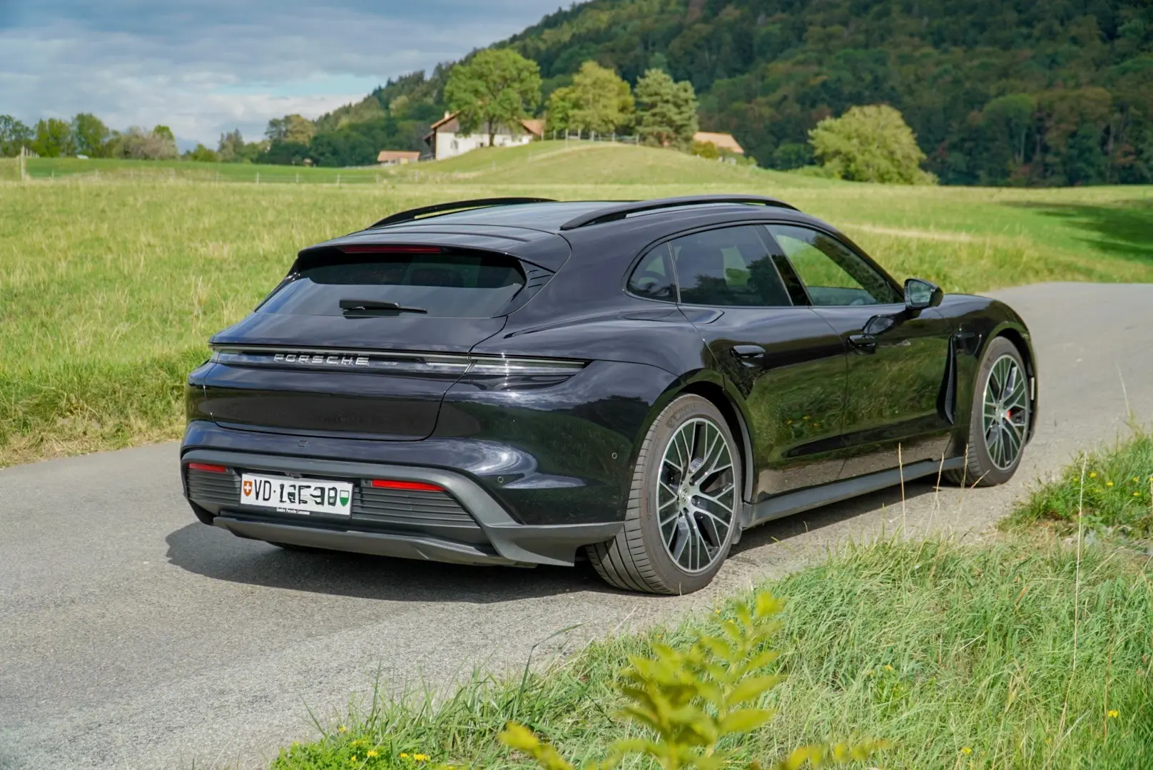 Porsche Taycan 2024 occasion Grandvaux — 4