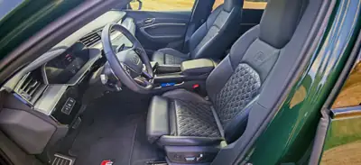 Audi SQ8 quattro 503 ch — SUV électrique haute performance, 52 000 km — Thumbnail 8