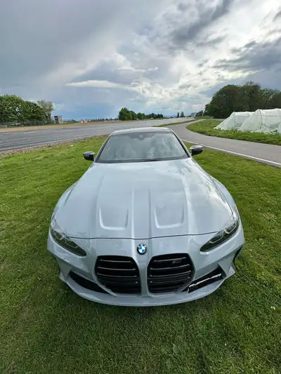BMW M4 Competition xDrive — Coupé haute performance, 34 800 km seulement — cruscotto
