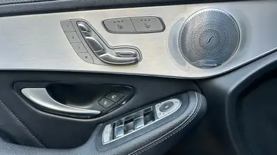 Mercedes-Benz GLC 250 Exclusive 4Matic — SUV premium tout-terrain, sans sinistre — cruscotto