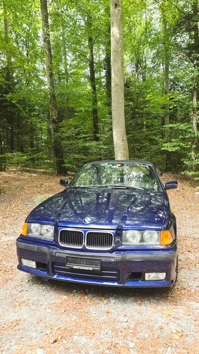 BMW 318i Cabriolet 1996 — Roadster emblématique, véhicule vétéran sans accident — Heckansicht
