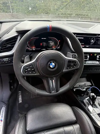 BMW M135i xDrive — Berline sportive 306 ch, boîte auto, 27 000 km seulement — interni