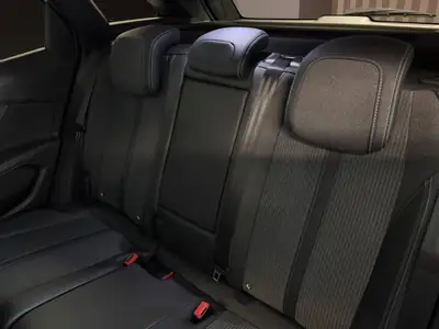 Peugeot 3008 1.2 PureTech Allure Pack — SUV dynamique, boîte automatique, faible kilométrage — Miniatur 9