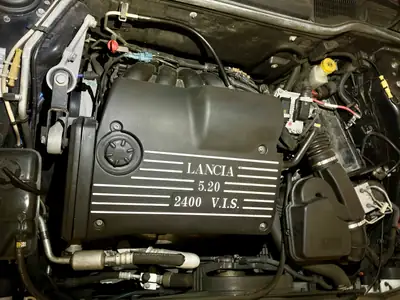 Lancia Kappa Coupé 2000 — Élégance italienne, motorisation 175 ch et sièges chauffants — Miniature 15