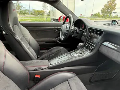 Porsche 911 3.8 Carrera 4 GTS PDK — Sportive légendaire, 41'000 km seulement — Miniatura 7