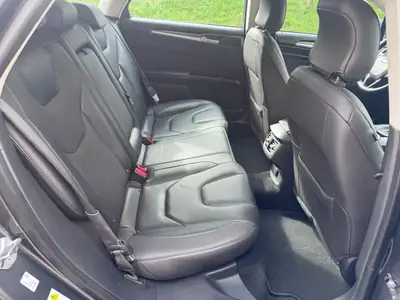 Ford Mondeo 2.0 TDCi 180 Titanium 4x4 — Break diesel performant, 4 roues motrices, entretien impeccable — Thumbnail 10