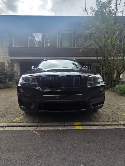 BMW X3 28i xDrive M-Paket — SUV sportif sans accidents, entretien complet — exterior view