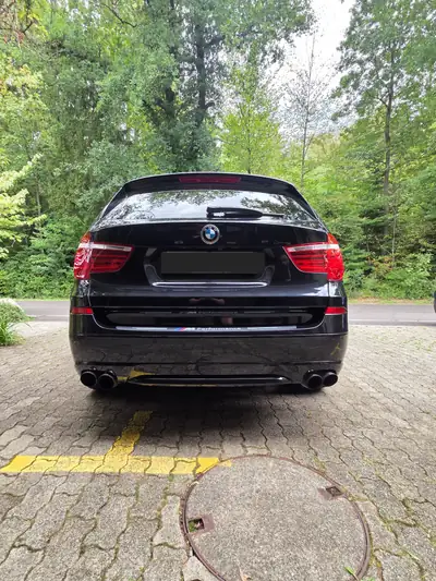 BMW X3 28i xDrive M-Paket — SUV sportif sans accidents, entretien complet — rear view