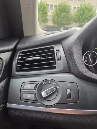 BMW X3 28i xDrive M-Paket — SUV sportif sans accidents, entretien complet — Thumbnail 11