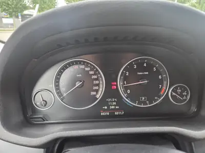 BMW X3 28i xDrive M-Paket — SUV sportif sans accidents, entretien complet — Thumbnail 12