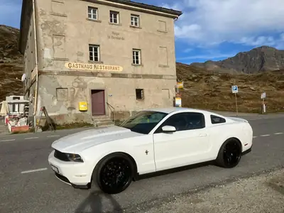 Ford Mustang 5.0 V8 GT Premium — Muscle-car légendaire, 417 ch purs — exterior view