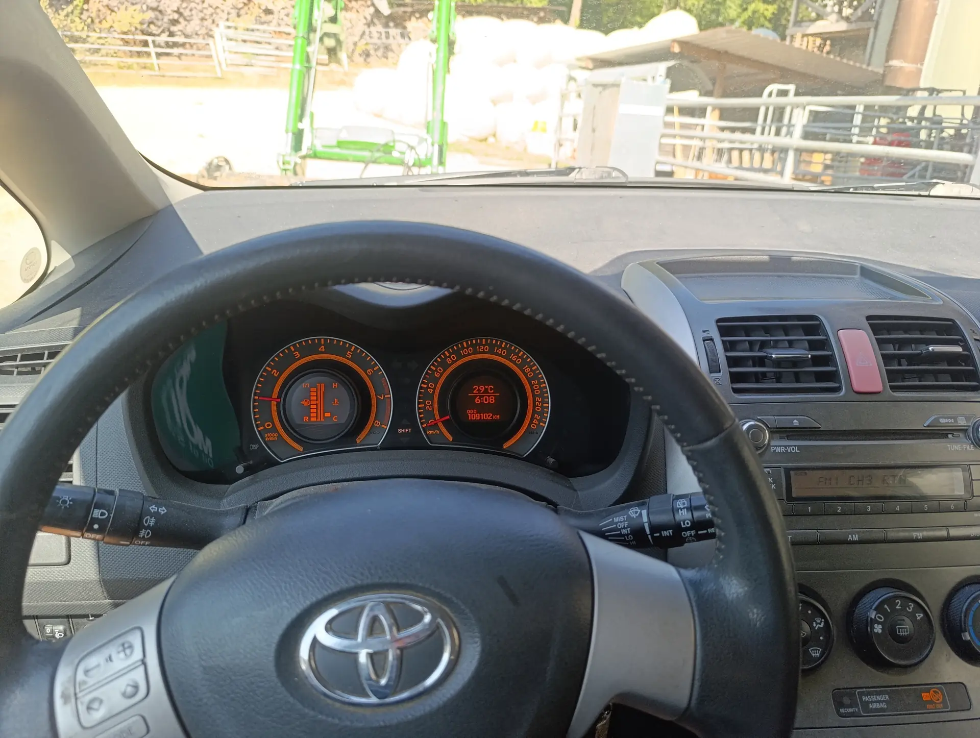 Toyota Auris 2007 occasion Vers-chez-Perrin — 4
