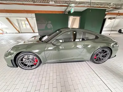 Porsche 911 4.0 GT3 Touring — Sportive légendaire, 510 ch et boîte manuelle — dashboard