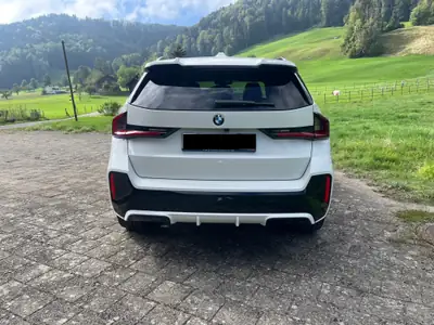 BMW X1 x20d xDrive — SUV compact diesel hybride, M Sport Pro, faible kilométrage — détail