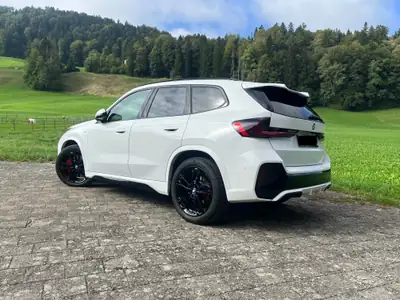BMW X1 x20d xDrive — SUV compact diesel hybride, M Sport Pro, faible kilométrage — Miniature 7