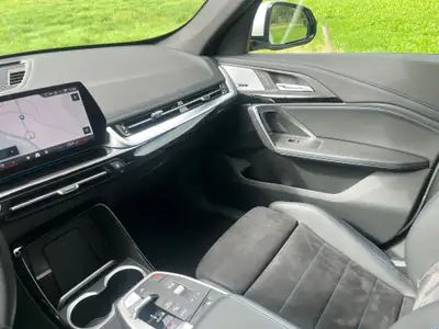 BMW X1 x20d xDrive — SUV compact diesel hybride, M Sport Pro, faible kilométrage — Miniature 9