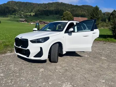 BMW X1 x20d xDrive — SUV compact diesel hybride, M Sport Pro, faible kilométrage — Miniature 8