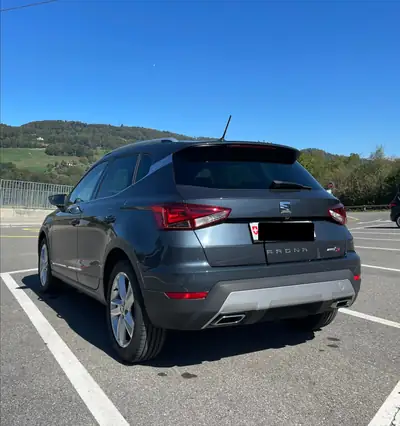SEAT Arona 1.0 TSI 115 — SUV urbain dynamique, 149 000 km, sans sinistre — côté