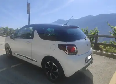 DS3 1.2 PureTech Connected Chic — Citadine urbaine élégante, 117'000 km, sans sinistre — rear view