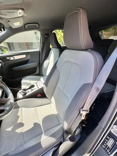 Volvo XC40 T2 Xcite 2021 — SUV compact fiable, 84'600 km, sans sinistre — vista posteriore