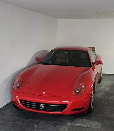 Ferrari 612 Scaglietti F1 — Grand Tourisme légendaire, seulement 29'980 km — Miniature 9